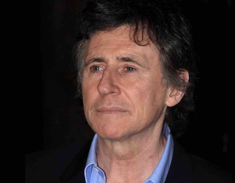 Gabriel Byrne